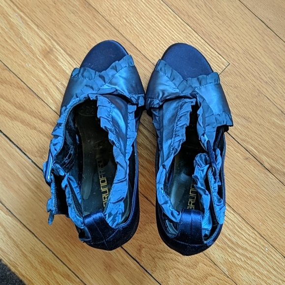 Bruno Frisoni Blue Satin Ruffle Criss Cross Pump - Picture 4 of 4